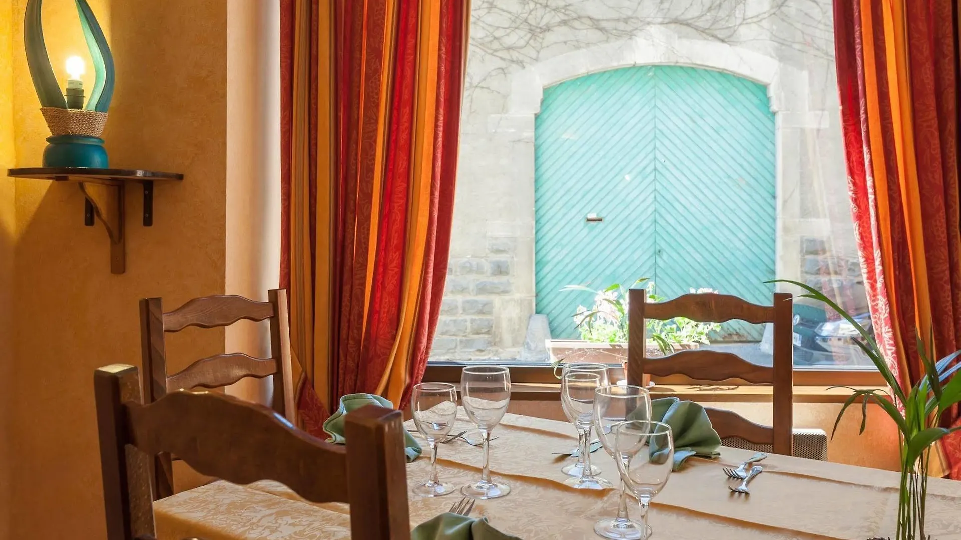 Le Saint Clement Hotel 2*, Saint-Clement-sur-Valsonne