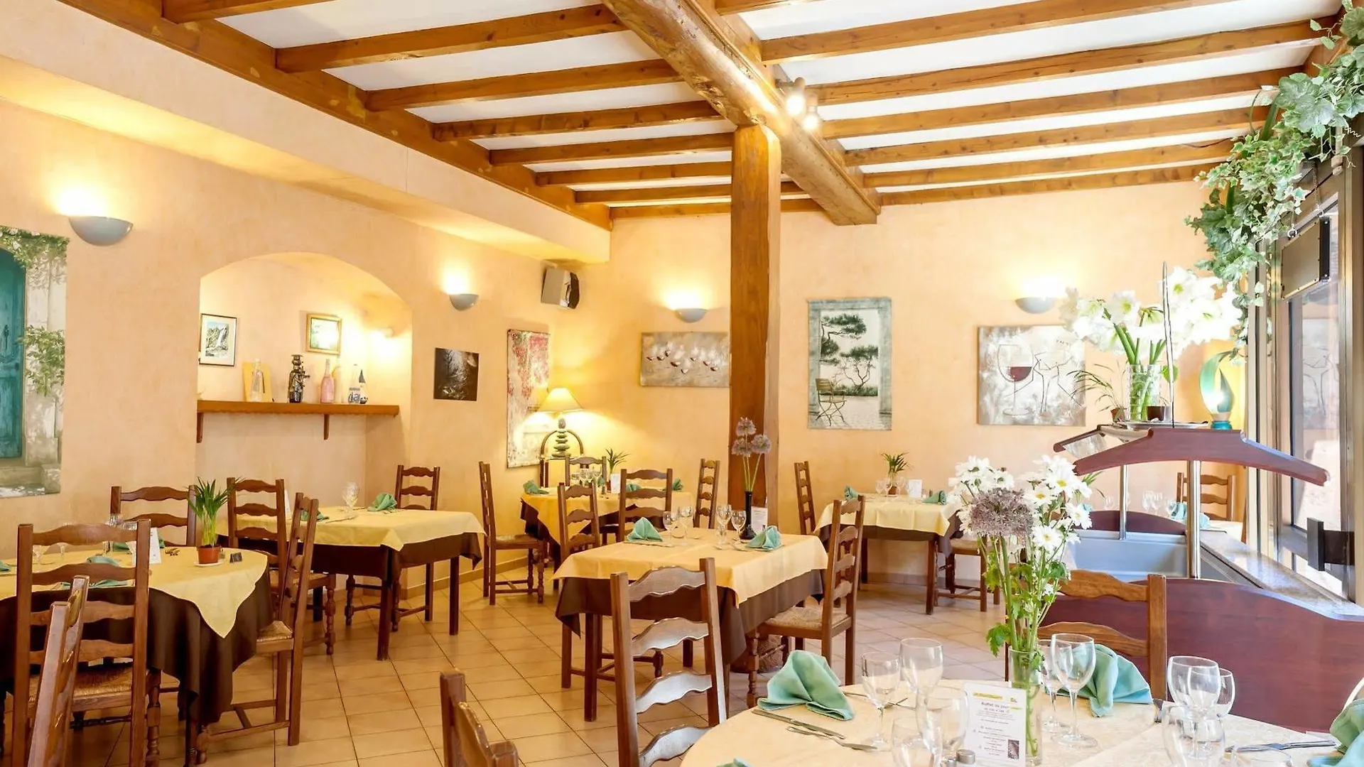 **  Le Saint Clement Hotel France